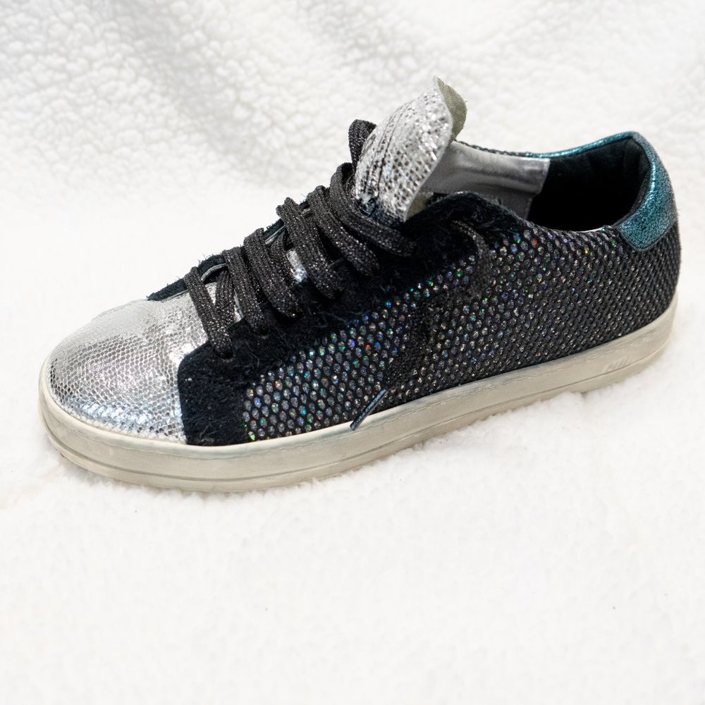 P448 | John Love Low Top Foil Sneakers Size 40 (US 9) 👟✨